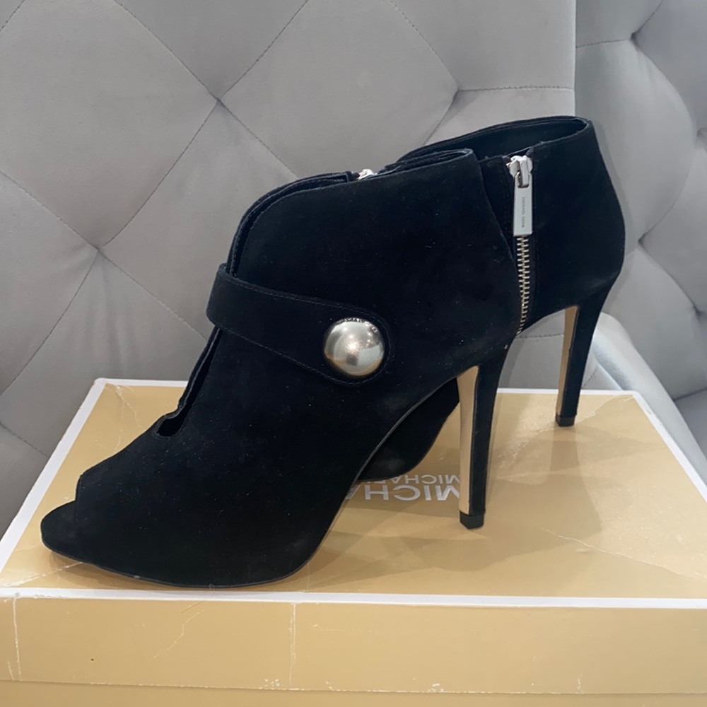 MICHAEL Michael Kors Open Toe Ankle Booties